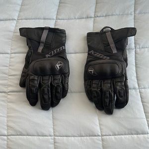 Black Gore-Tex adventure motorcycle gloves size large from Klim brand